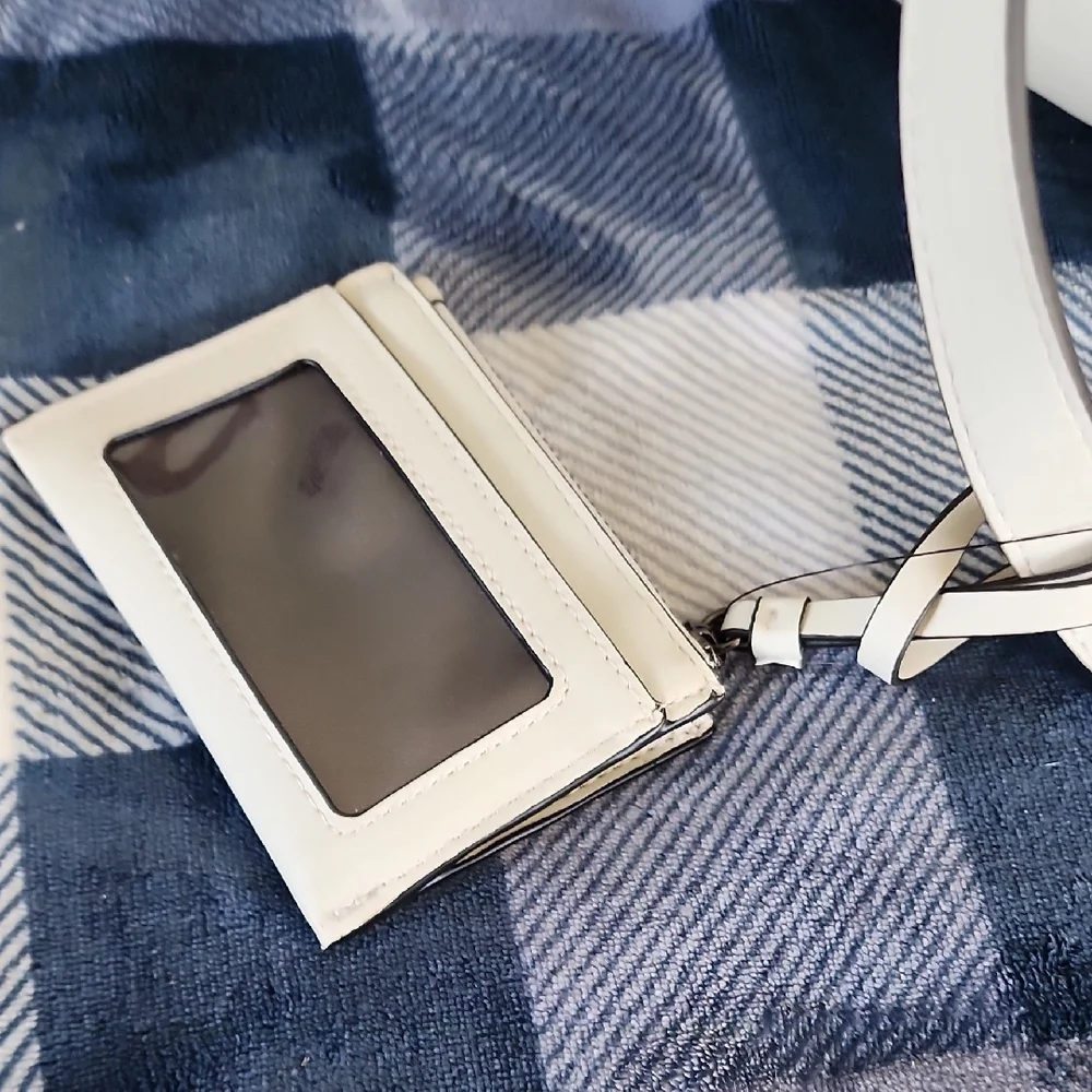 Simply Vera Vera Wang White Tote Bag - Picture 6 of 13